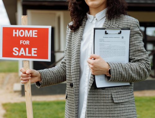 Häufige Fehler beim Immo­bi­li­en­ver­kauf – und wie man sie vermeidet