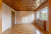 Esszimmer EG - Groß­zü­giges Einfa­mi­li­en­haus in Fertig­bau­weise mit Garage auf großem Grund­stück – sofort beziehbar