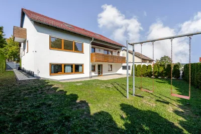 Zweifamilienhaus in begehrter Wohnlage von Göppingen-Faurndau – Haier, 73035 Göppingen, Zweifamilienhaus