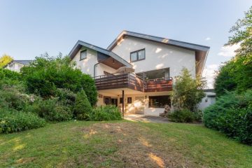 Einfa­mi­li­en­haus mit großem Grund­stück, viel­fäl­tigem Wohn­kom­fort und Ausbau­po­ten­zial in Biren­bach, 73102 Birenbach, Einfamilienhaus