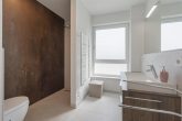 Bad - Modernes Wohnen in zentraler und ruhiger Lage – 3-Zimmer-Eigen­tums­woh­nung in Uhingen