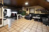 Wohnen - Kapi­tal­an­lage oder Eigen­nut­zung: 3-Zimmer-DG-Wohnung mit Winter­garten