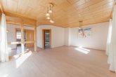 WohnenEssen - Uhingen-Baiereck! EFH mit Einlie­ger­woh­nung. Sofort frei