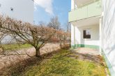 Gartenanteil zur Terrasse - Sofort beziehbar: 3 Zimmer, Terrasse, Garten­an­teil und Tief­ga­ra­gen­stell­platz