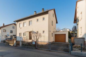 Zweifamilienhaus mit großem Westgarten in ruhiger Lage von Eislingen, 73054 Eislingen, Einfamilienhaus