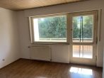 Kind - Sofort frei: 3 Zimmer-ETW. im 1.OG mit Balkon und Stell­platz